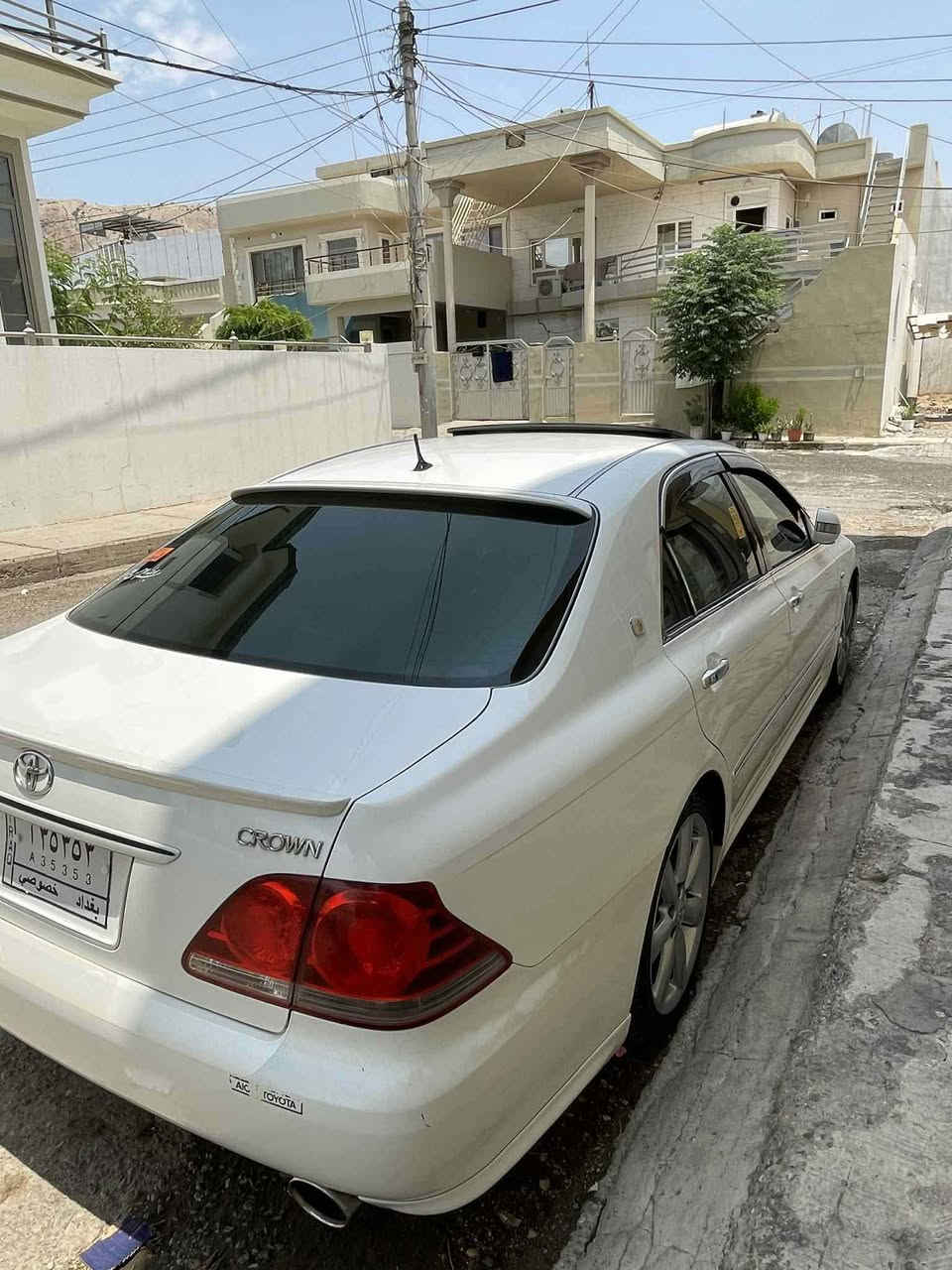 ‎بەناوی خودای گەورە ❤
‎نمونەیە لە جوانی لـۆکک🔥.
‎بــــــــۆفـــــــــرۆشـــــتن 📢.
‎شاهینە 
‎ ساخ ساخ ساخ👑.
‎لــــۆۆۆۆۆۆۆۆک وەک شەریکە ماوەتۆ 📦📦.
‎سەیارەکە ماڵی دۆستە کۆدی بۆکراوە  یەک دینار مەسرەفی تیا نەماوە سەقفـی شوشە نەبێ نەتەوێ
‎گێـڕ و مەکینەی وەشەرت  
‎لەڕاستی جوانترە نەک بڵێی بەس ڕەسمە
‎تـایەو ویـلی لۆکککک🛞🛞. 
مەکینە بچوکی گێڕ گەورە چرکەی تیا نیە ماشاللە
‎ناو دەرەوەی لۆکە ماشاللە 
‎فوول مواسەفاتە    
‎زەمانی هەموو شتێکی ئەکەم👍🏻👌🏻.
‎مەکینەو گێڕی وەشەرتە تەبریدی سارد و گەرم جایزە
‎سەیارەکە مۆدێلی (2006)یە 
‎سەیارەی مەعرەز نیە ماڵی دۆستە
‎بەدوای عەیبا مەگەڕێ ڕۆن و پاتری تایەو ویلی هەردوو جامی هەڵگیراوە هەمموی جایزە  
‎یەک تەقەو ڕەقەی تیا نیە برێکی مەسبووتە 
‎کەمێ مەجالی برایانەشی تیایە
‎لە دەربەنیخان
‎ئەوە ڕەقەمەکەمە یان ئەدم بۆ بنێرە لە خزمەتام موشتەری نیت سەری خۆت و منیش مەهێشێنە
***********
