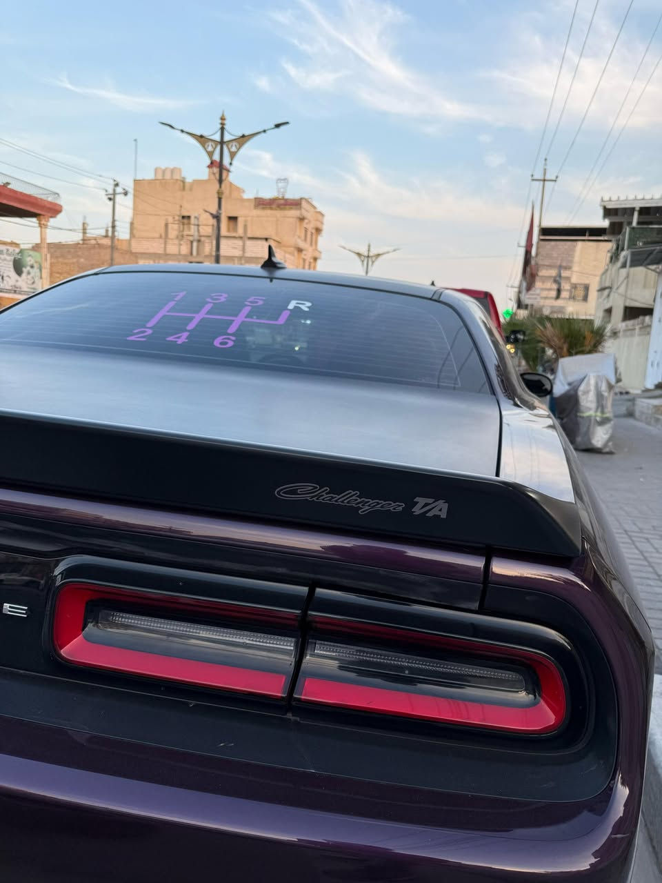 جالنجر 22 t/A 6400 وايد بدي بلاد بدون رقم كير عادي فول مواصفات للخير***********انا مكلف بنشر تصال على صاحب رقم سياره حره بدون رقم
