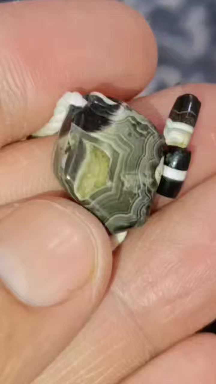 داوودي قديم.


**إذا كنت صاحب هذا الإعلان وتريد حذفه لأي سبب، رجاءا أرسل رسالة إلى الدعم الفني**