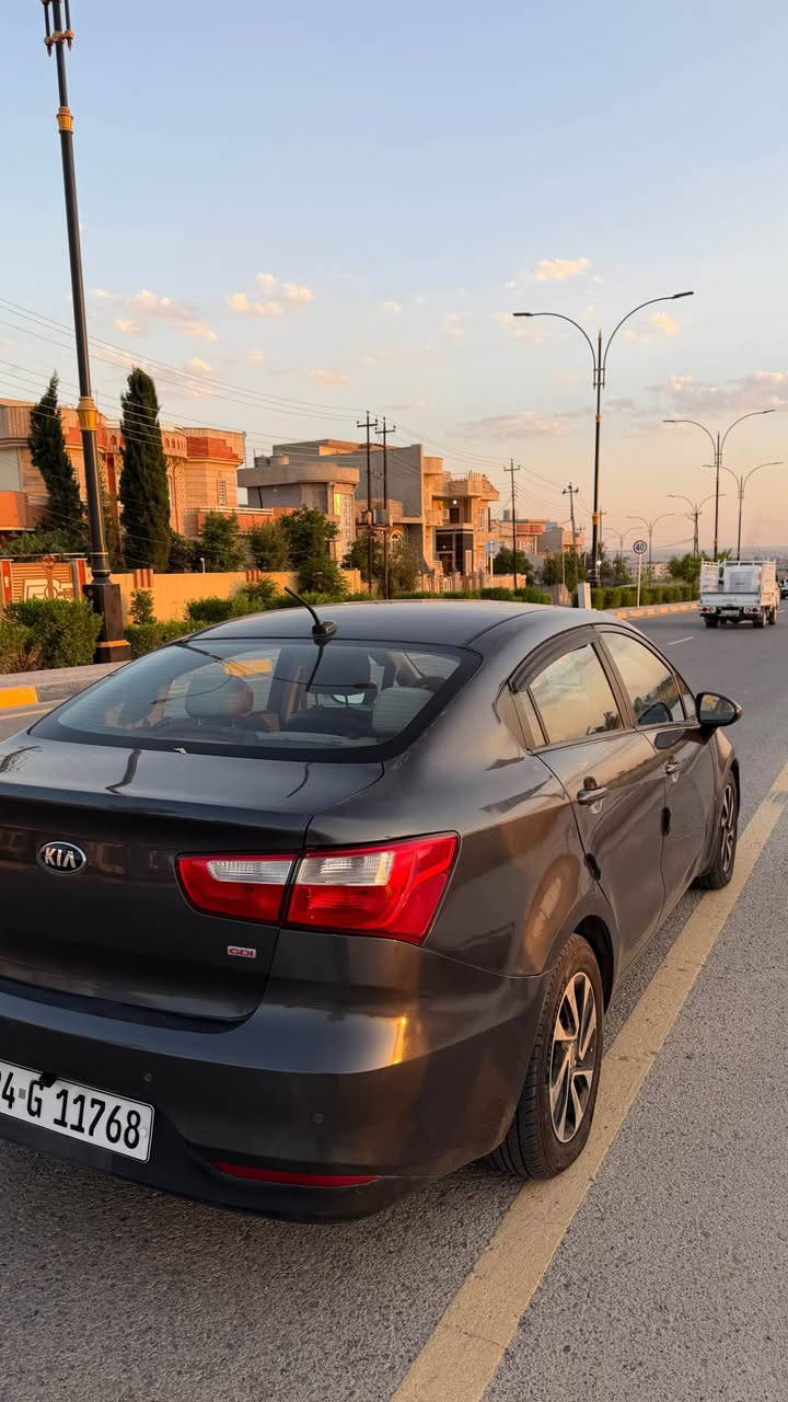 Kia rio 2016 
لون نفطي 
ماشية 89km
ضرر قطعة وحدة وتعديل شبر بارد ب باب السكن 
بجم كبس 
سيارة نظيفة 
كامرة خلفية وحساسات
سنوية وهزة جديدة 
مكان السيارة الموصل 
سعر ١١٦
للاستفسار *********** موصل, نينوى
