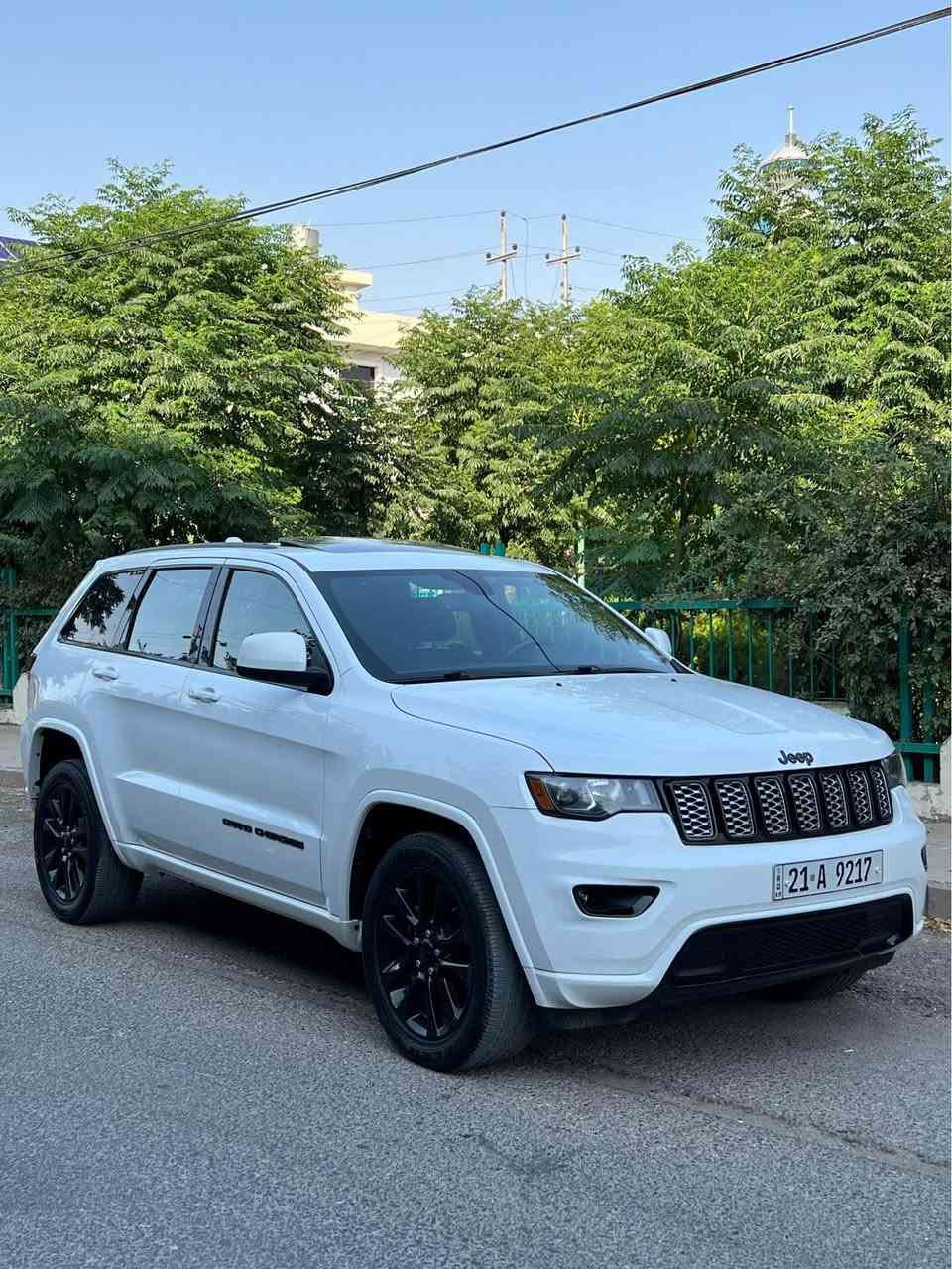 بسم اللە 🤍
Jeep grand cherokee 🇺🇸
ماشاللە ✨
جێب مۆدێل ٢٠٢٠ 
بلاک تۆپ 
شاشە گەورە 
کوشن جلد 
مەکینە ٣.٦ 
سندوق جەک 
دەبڵ ئەکسل 
٤٨ هەزار مایل 
کلین تایتڵ 
بێ بۆیاخ 
تەنها پەلەیەکی بچوکی سەر بۆنیتی بۆیاخە 
لەگەڵ ساردێکی بچووک لەسەر سنەقەکەی
ژمارەی شانسی (1C4RJFAG2LC271292)
نرخ ٢٩٥ گەڵا و معامەلە 
ژمارەی موبایل *********** السليمانية, العراق
