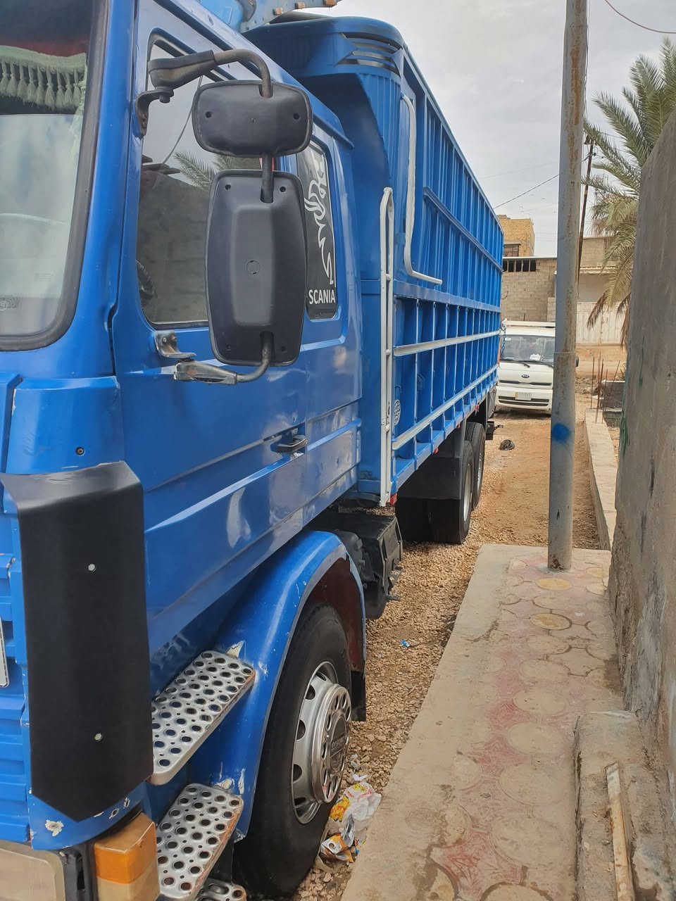 السلام عليكم سكانيه مشلح 142للبيع مكفوله من كلشي كير مكينه حداديه تايرات السعر 175وبيها مجال للشراي مكان حله معلومات اكثر اتصل ودلل *********** غير متواجد عل نت
