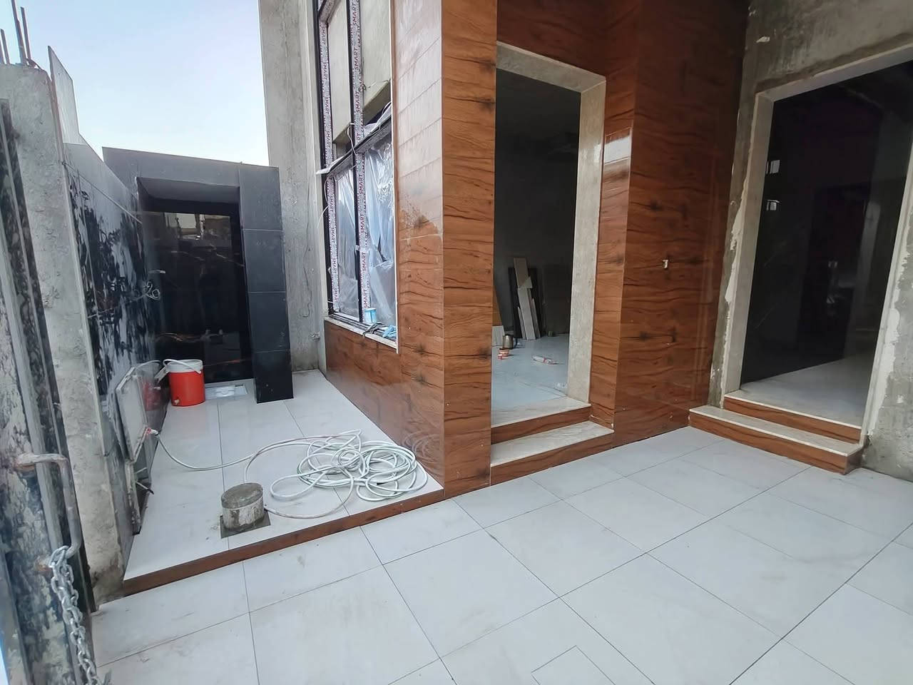 السلام عليكم عملي سيراميك بورسلين مرمر متفرغ حاليا العمل داخل الموصل فقط
***********
***********
