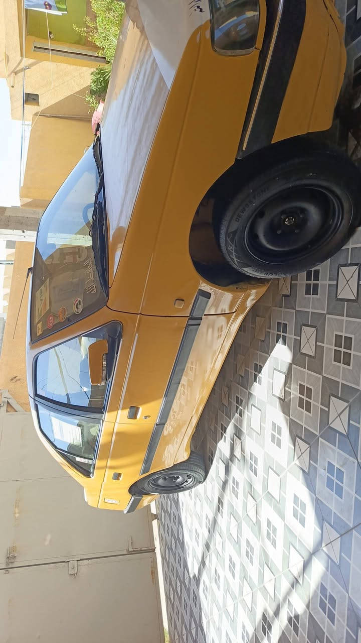السلام عليكوم بيجو لميس موديل/٢١٤/ سيارة كير ومكينه وكهربائيات وصدر وتايرات وتبريد ثلج كله جاهز رقم بغداد مشروع وطني هيئه وغرامات مصفره سياره مابيه صبغ بس جاملغ الخلفي والهلاات السعر ٢٧/ مكاني لفلوجه ممتواجد ع فيس رقمي ***********
