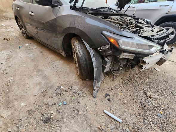 السلام عليكم
للبيع نيسان مكسيما SV موديل 2022 محرك 6 سلندر

حادثها بامريكا البنيد وبالعراق صار بيها الجاملغ نفس مواضح بالصور طك بيها ايرباك البرده ابيعها على وضعها بدون تصليح ماشي 43 الف كير ومحرك كله مكفول مرقمه بغداد الجديد

السعر 115 ورقه
مكان السيارة بغداد
اخوان اني مكلف بنشرها وهذا رقم صاحبها ***********
