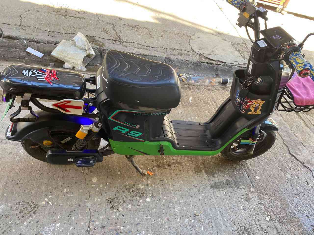 ماطور R9 نظيف السرعه 109 وكل شيء شغال          خمس بطاريات للبيع السعر 375 وبي مجال مكاني ايسر الدركزليه رقمي***********/*********** يدري تواصل وياي بيه واتساب👌❤
