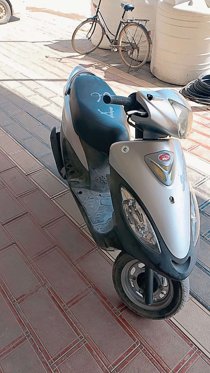 سلام عليكم دراجه كامكوv2 للبيع مديل 13 لدراجه قبل 3 طالعه من رمبه كفاله عامه مكان شطره
*********** بي واتساب 
/// سعر 850 وبيها مجال قليل ///
كفاله عامه اعيد وكرر
