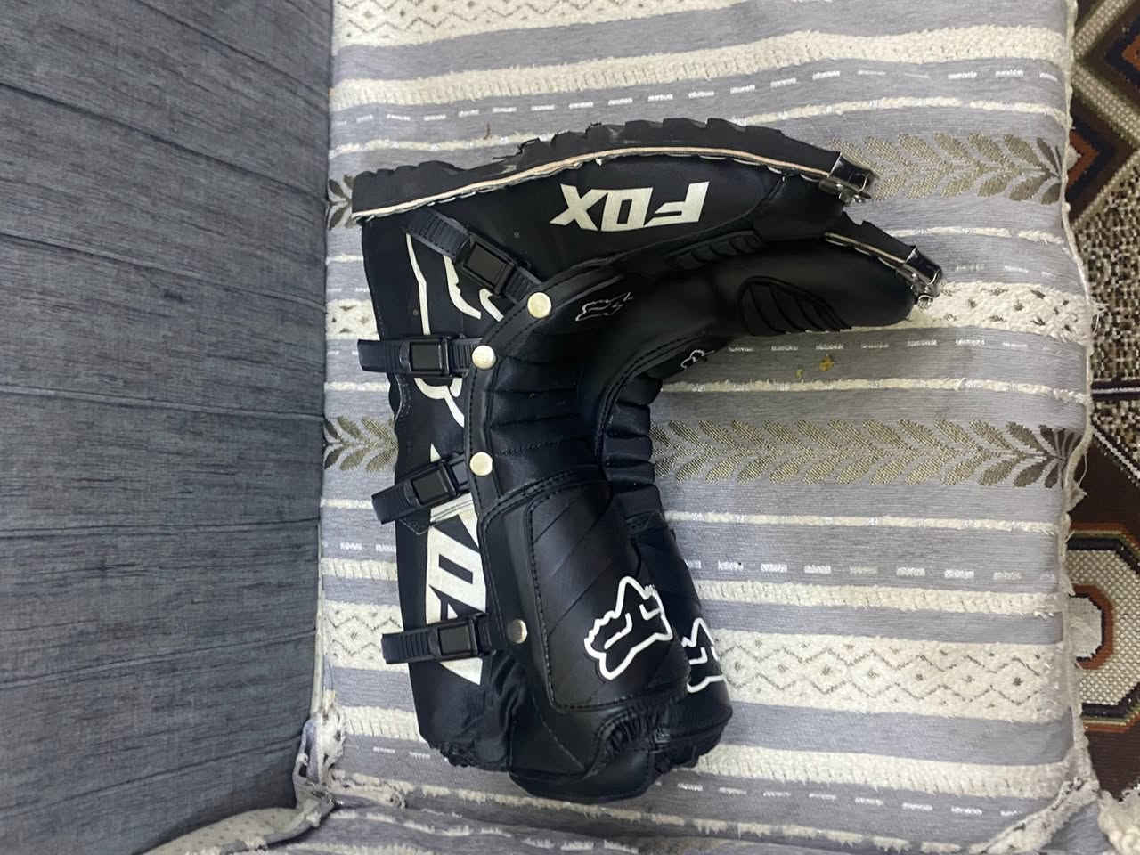 للبيع جديد وغير ومستعمل قياس ٤٤
السعر 55 الف 
***********
