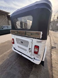 تكتك موديل ٢٠٢١ للبيع رقم وسنويه تحويل ثاني ويم التكتك شبه كفاله عامه ...