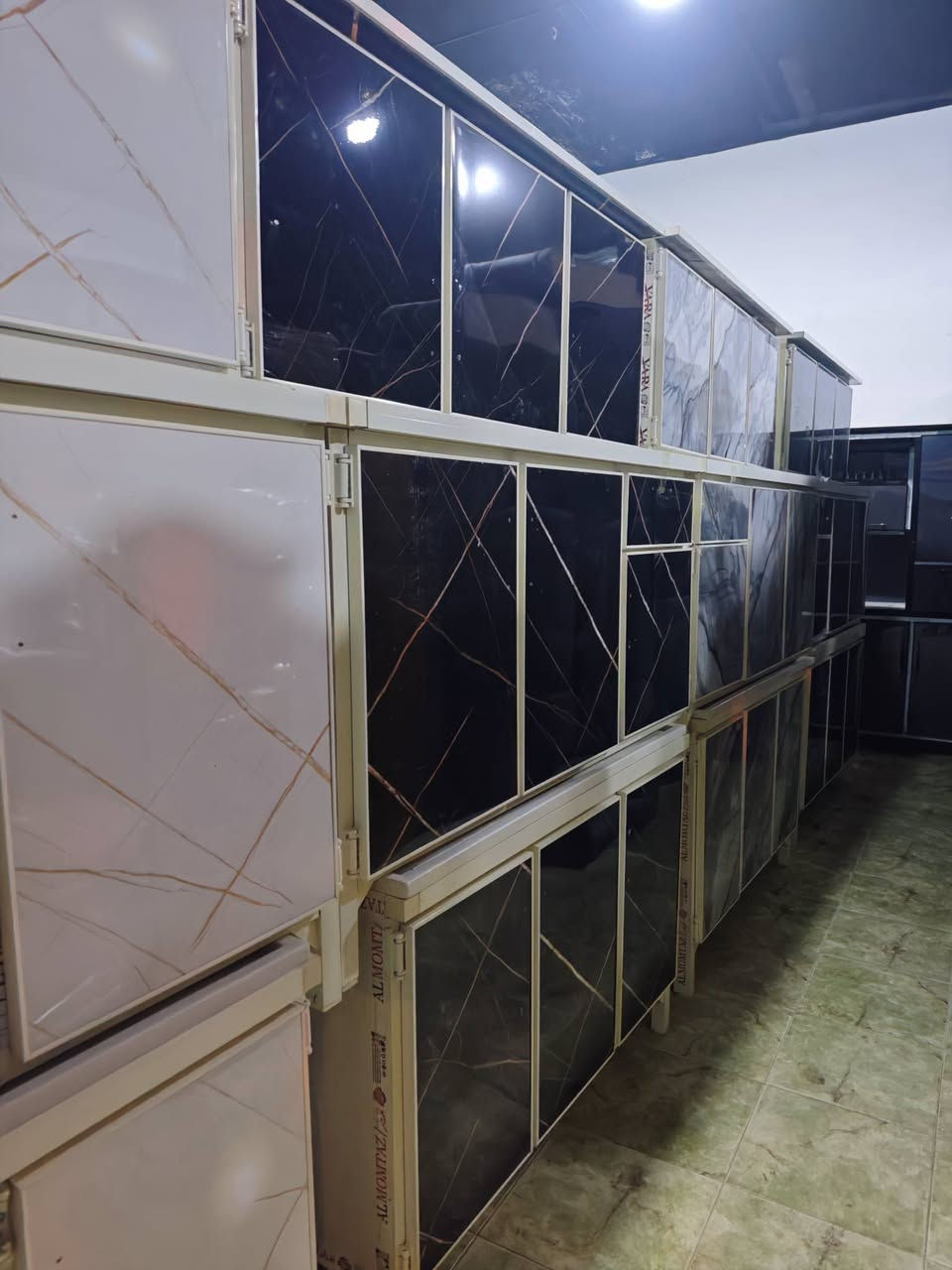 توفرت وجبة كاونترات قياس متر ونص ومترين
#اسعارنا_تنافسية
ديالى بعقوبة الشارع الخدمي للمفرق مقابيل العزات 
للاستفسار 
***********
 ***********
متوفر خدمة توصيل كافة المحافظات
