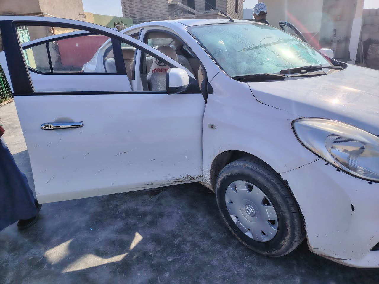 السلام عليكم ورحمة الله وبركاته
سيارة للبيع نيسان سني سنترة 2014
رقم أربيل دولي
نظيفة حيل بيه ضرر البونيد والجاملغ فقط بدون دواخل فول اوتوماتيك
مكلف بالنشر..
رقم صاحب السيارة وتفاصيل أكثر
على الرقم *********** غير متواجد على الفيس
