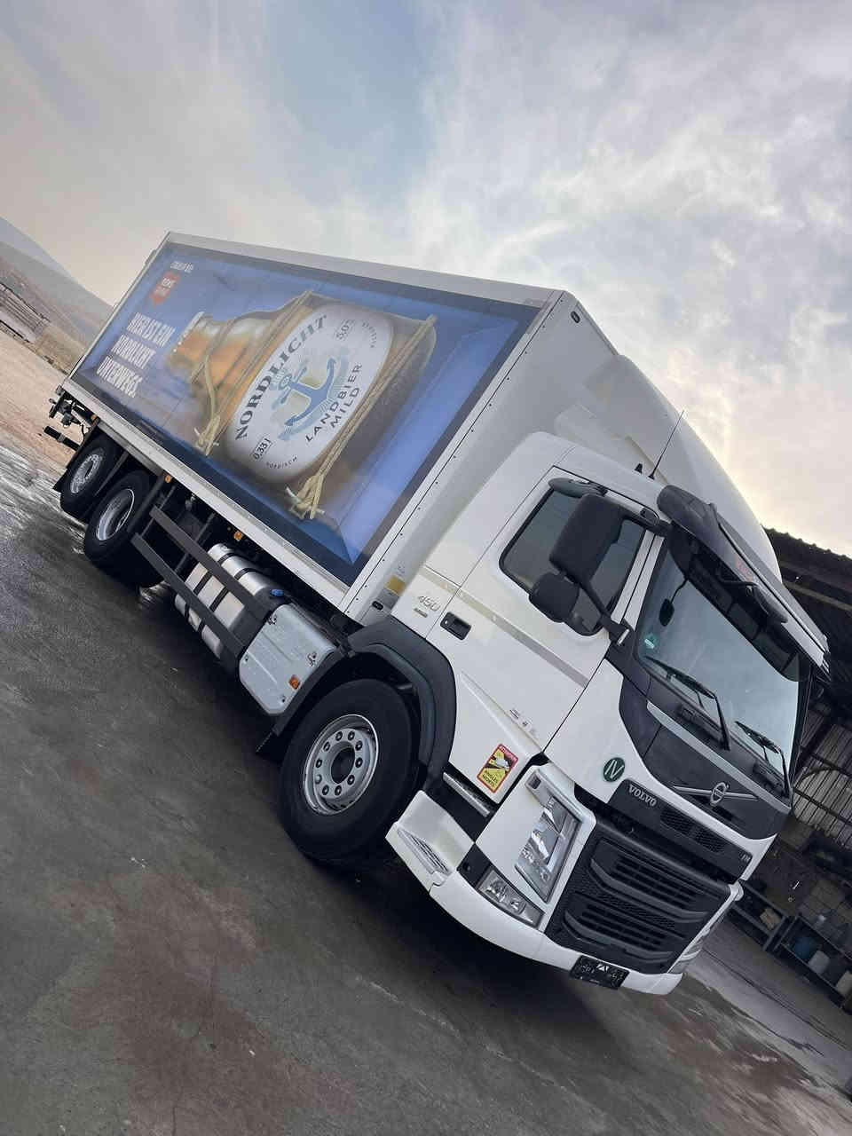 Volvo.   450.   2017. جديد سيارة عنوان السليمانية ***********
