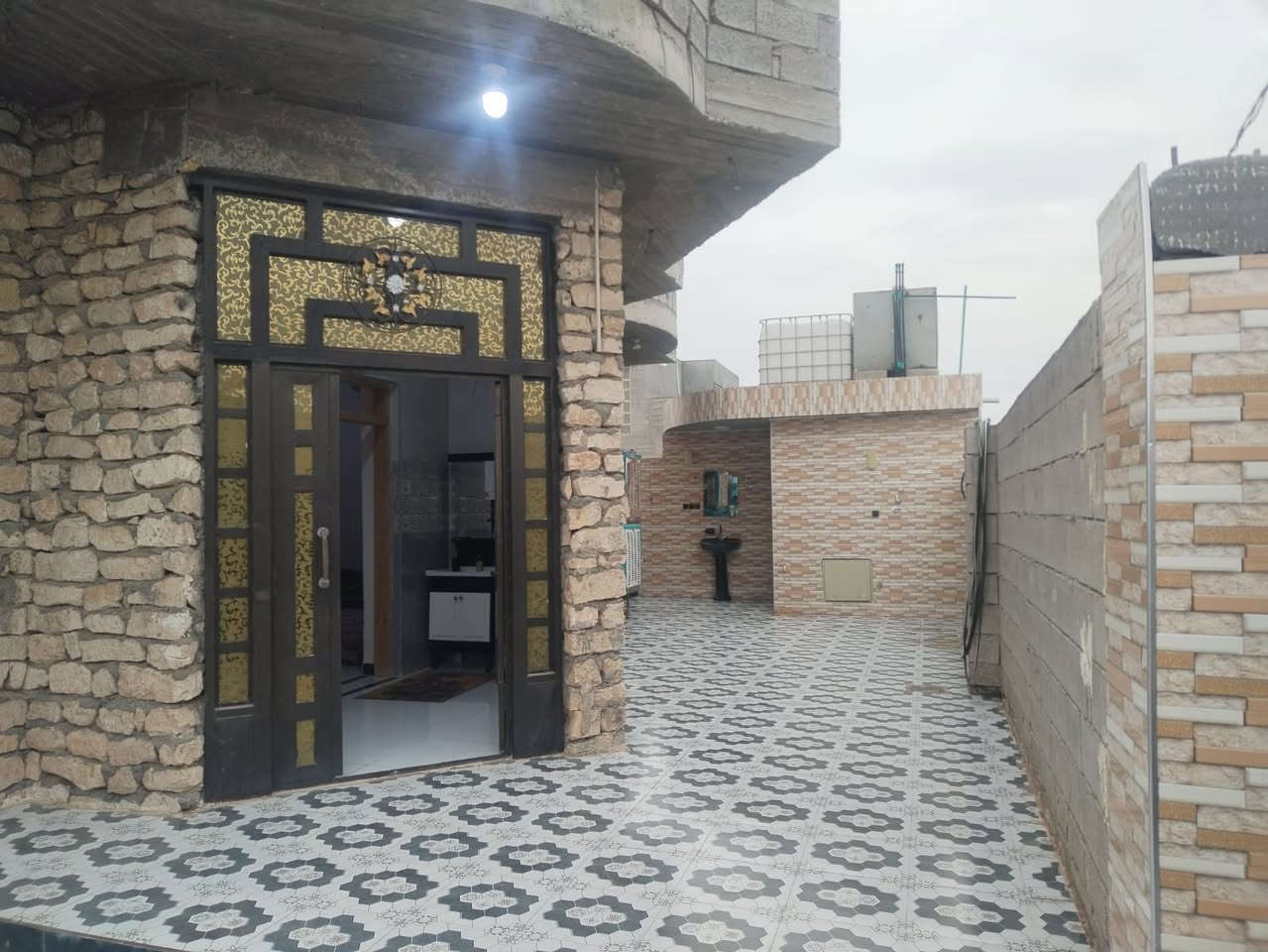 بيت للبيع بناء حجر
المساحه 300متر 
السعر 100مليون قابل للتفاوض
جنس العقار طابو زراعي سند 25
بيت جاهز نقص واجهيه فقط
خدمات كامله
العنوان الرمادي السوره صوفيه خلف مجمع سلام سكني
للبيع مكانهم 
________________________

للمزيد من التفاصيل يمكنكم زيارة مكتبنا 

مكتب سنتر 40 للعقار 
   في  الرمادي  شارع 40  مقابل ماركت القيصر 

او الاتصال على الارقام التالية  

 ***********   فراس  
 ***********   أبو جود 
 ***********   أحمد 
 

نستقبل من حضراتكم كافة العروض العقارية 

رضاكم أهم أهدافنا
