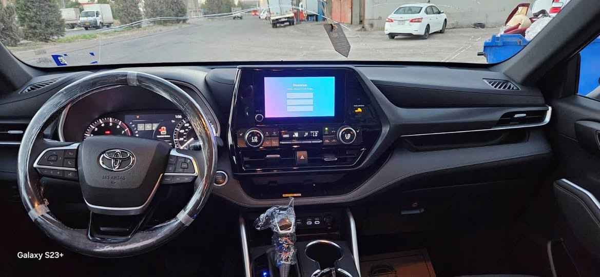 🚗 للبيع: تويوتا هايلاندر XSE 2023
📍 مكان السيارة: صلاح الدين، تكريت
📞 للتواصل: ***********
💰 السعر:32،000$ – قابل للتفاوض
📊 المسافة المقطوعة:40,000 كم
🛠️ المحرك: 4 سلندر 2500cc بنزين أوتوماتيك

⚙️ المواصفات:
• فول مواصفات فئة XSE
• 7 مقاعد جلد
• كاميرا خلفية
• مستشعر وقوف
• فتحة سقف
• بصمة تشغيل 
• شاشة وسطية 
• نظام مراقبة النقطة العمياء
• نظام المفتاح الذكي
• نظام بدء التشغيل
• مصابيح أمامية LED
• أبل كاربلاي وأندرويد أوتو
• شاحن لاسلكي
• كشافات ضباب
• مثبت السرعة التكيفي
• تبريد خلفي
• زر التشغيل

⚠️ أضرار السيارة:
• وارد أمريكي 
• حادث بسيط موضح بالصور المرفقة 
• تعديل على البارد في الصندوق الخلفي 

📌 تفاصيل إضافية:
• رقم السيارة أربيل الدولي الجديد
• وكالة باسم المالك
• شرط التحويل
• لون السيارة فيلي
