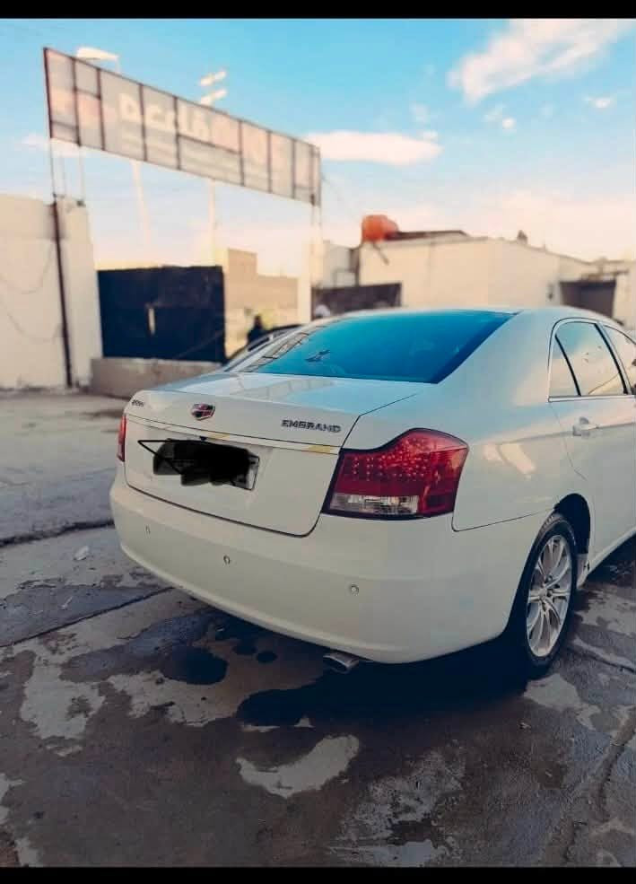 السلام عليكم 
امكراند c8 مكينة ميسبوشي موديل 12 سيارة حلوة مكينة خير من الله تبريد ثلج راديتر وبلي تبريد تايرات دبلات امامي كلة جديد بية جهة وحدة تلكيط خياسات 70 وبية مجال بسيط ***********
