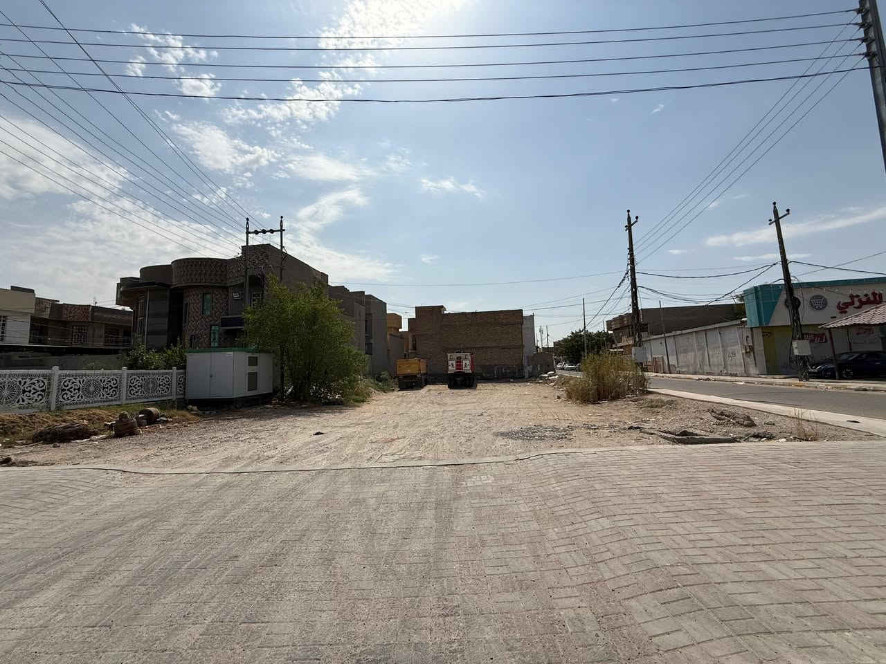 إلى اصحاب المشاريع
قطّعه تجاريه للاستثمار في الفلوجه 
قرب متنزه لاند سكيب مساحه 450 متر 
ركن للإيجار للتواصل 
***********
***********
