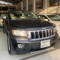 جراند شيروكي V8 • ٢٠١١ • فول مواصفات