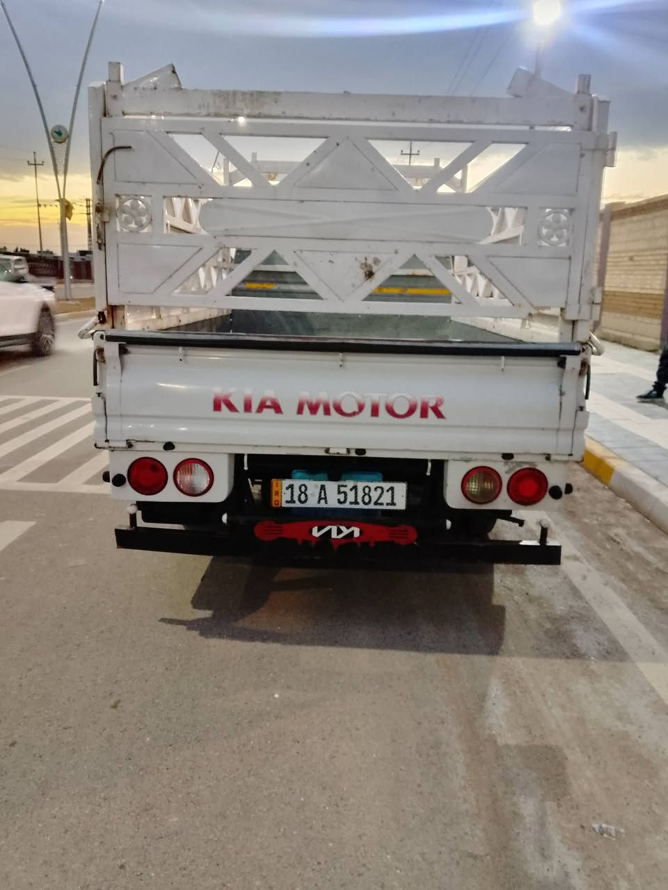 السلام عليكم كيه معروضة للبيع موديل 2020
رقم بابل تحويل مباشر سنويه ل30 سياره  باب سايق بي بارد    تبريد ويه سويج  سعر 112 مكان واسط /***********/
