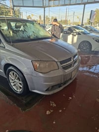 دوج كرفان 2014  باب كهرباء جنطة كهرباء تحكم استيرن  السعر 12300 بيه مج...