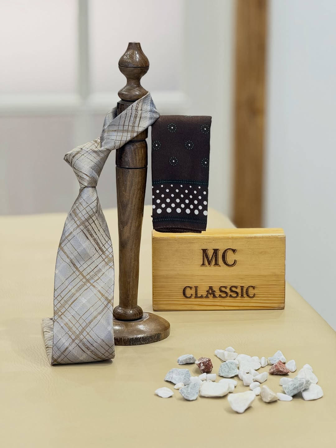 ⁨	⁨	⁨	⁨	‏ MC CLASSIC ‏ ⁨	⁨	‏ 
  الأناقة _تبدي _من_ أول _خطوة

⚜️رباط  وكاله MC CLASSIC
⚜️الطول : 160سم
⚜️العرض : 7 سم 
⚜️السعر : 25الف 
⚜️الصناعه : تركي

‏‎للحجز او الاستفسار مراسلتنا على الصفحه
اومراسلتنا واتساب  *********** .  ***********
تلكرام :- https://t.me/mcclasic
انستكرام :- https://www.instagram.com/mc_classic79?igsh=MWZuc3Z2b2YycGNwOA%3D%3D&utm_source=qr
تيك توك :- https://www.tiktok.com/‪‪‪‪‪‪‪@mcclassic79‬‬‬‬‬‬‬?_t=8kdkCdce82f&_r=1
سناب جات :- https://t.snapchat.com/QEyQBMCC
#العنوان
 بغداد - كرادة داخل -فرع صيدليه جوهره ابن حيان 

اوقات الدوام من 10 صباحا الى 12 ليلاً
🔴 يوجد #توصيل بغداد وكافة المحافظات 
بغداد 🚕  5 الف  المحافظات 🚗 5 الف⁩⁩⁩⁩⁩⁩
