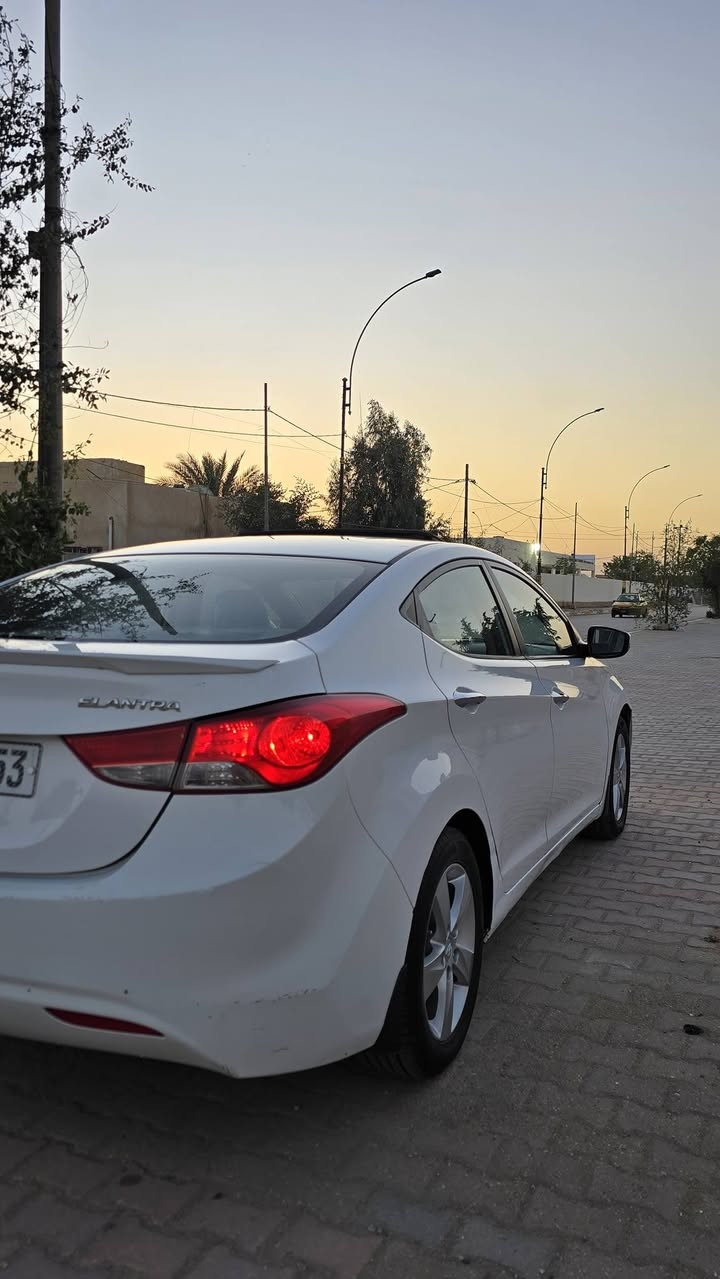 النترا موديل 2014 خليجي
السياره جديده كفاله عامه فقط جاملغ امامي صبغ اثر شخط بدون دواخل بدون فتح
مكينه 1800 دوش
كير كهربائيات تبريد كوله جديد 
رقم بابل الدولي تحويل مباشر السياره فول مواصفات عده البصمه السياره نضيفه بدون بارد بدون شخوط السياره جديده وبالعافيه ع الياخوذها 
مكان السياره كربلاء 
السعر 120 بيها مجال 
للاستفسار :***********
