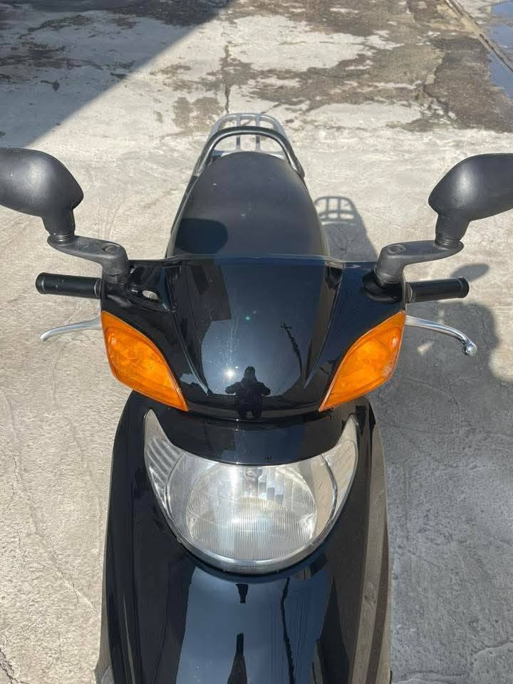 السلام عليكم
دراجه سبيسي ياباني مكفوله كفاله عامه
بريك امامي خلفي جديد 
كهربائيات كلها كامله  
اوراق اصوليا كامله
 400 الف قفل من الاخير 
بغداد البياع حي العامل 
*********** بي واتساب
