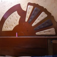 تخت للبيع نضيف بس رجل مال تخت انكسرت  سعر 60بي مجال  ‏‪07778235198‬‏  ...