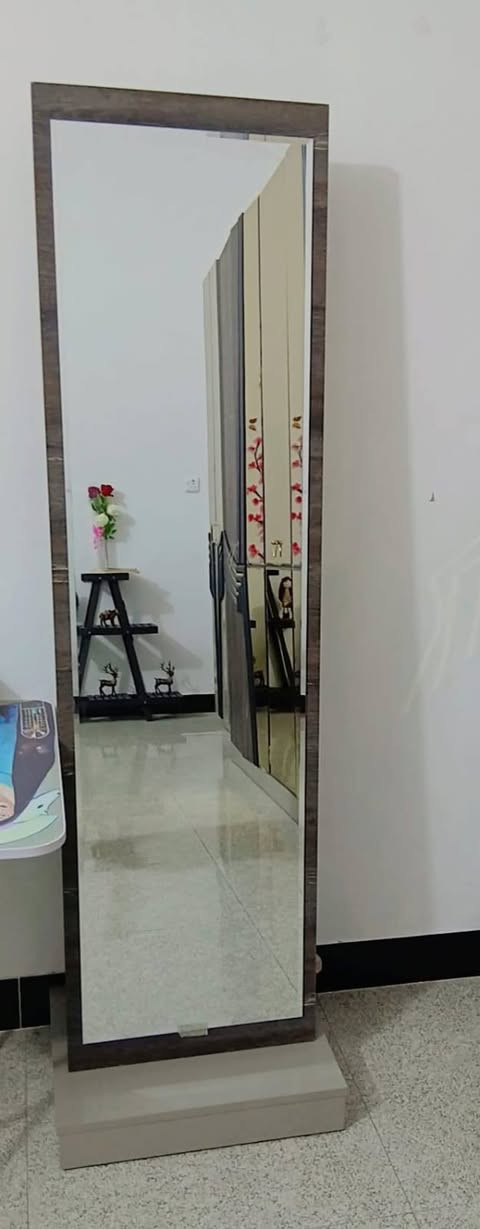 للبيع 
١٠ مقاعد ديوان سعر ٢٧٠ 
٩ قطع غرفه نوم تركي سعر ٩٥٠ 
وبيه مجال ع خاص
فلوجه شهداء 
*********** للاستفسار
