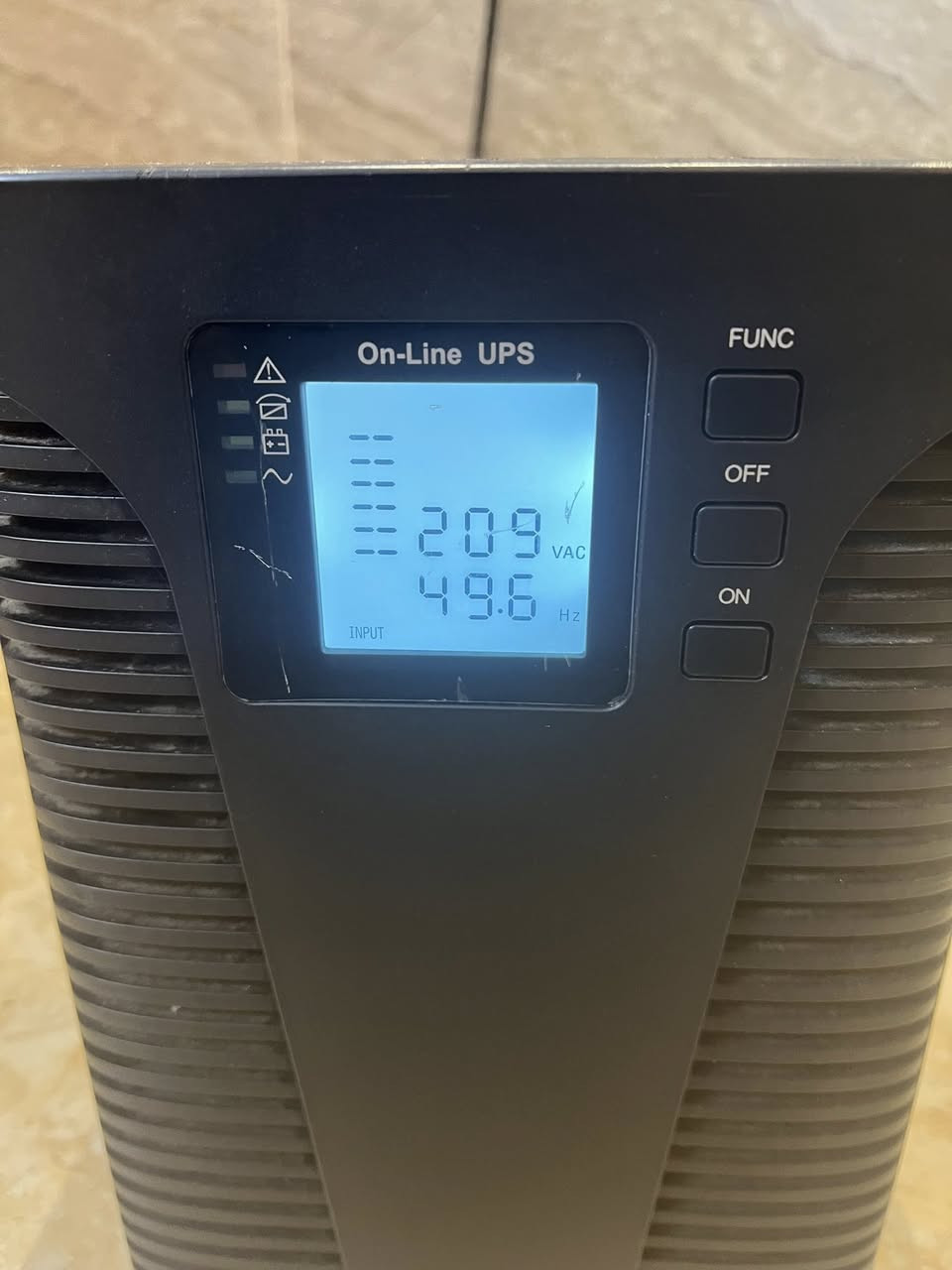 يبواس اون لاين نضيف. بطاريات جدد 
3Kv
مكاني. فحامه يم جزيره السياحيه
السعر 350
***********
شرط تجيً يميً ع فحص
