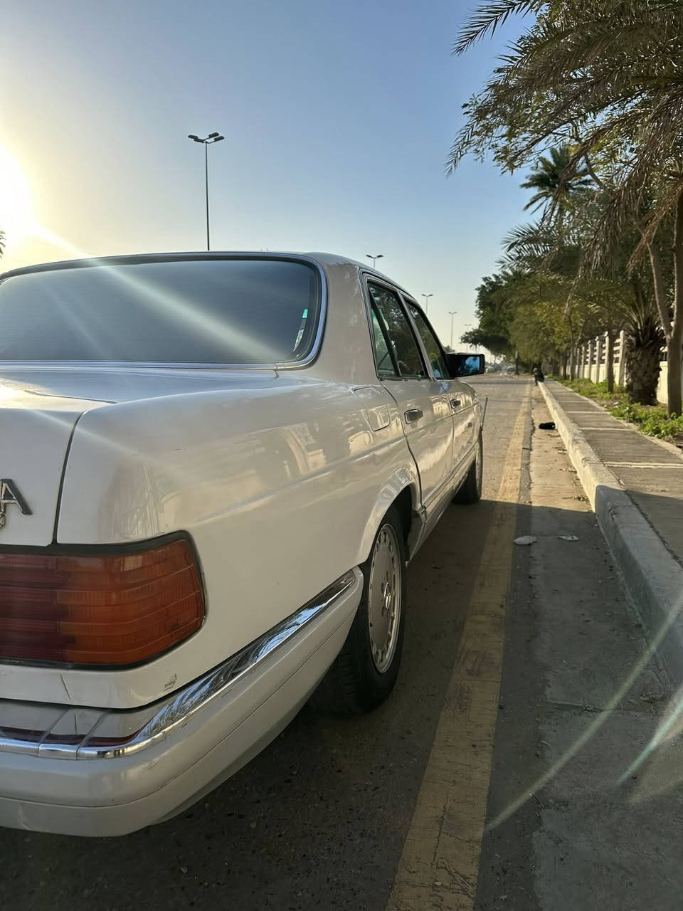 سلام عليكم مارسدس 300se موديل 1987 مسجله 1986 رقم بغداد بسمي سنويه لل2030 مكينه كير منضومه تبريد منضومه بانزين قبل فتره كلهن بدلتهن مال وارد كهربائياتها كلهن شغالات حتى جطل مابيها تخم تاير وتخم ويل هم مبدله جديد بيه نقوصات بسيطه السعر 60$ وبيها مجال كلش قليل بعد مشوفها يعني انزلك مال نقوصات 
عنواني بغداد/ كربلاء/ اربيل 
***********
