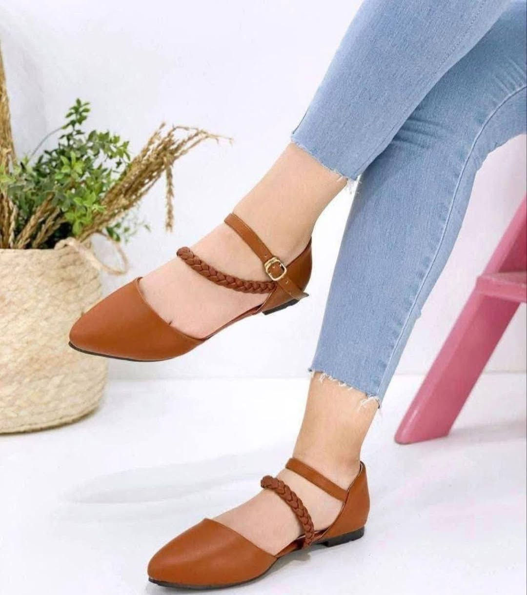 عرض خاص واسعار مناسبه جداا بيع بجمله فقط 🔥
👠سعر القطعه👠 ((4000)) 
🥿✨ الراحة والأناقة بسعر خيالي! ✨🥿
أحذية ناعمة ومريحة لكل يوم
🔹 تصميم عملي وأنيق
🔹 تناسب الجامعة، الدوام، والمشاوير
🔹 خامات مريحة وخفيفة

📦 توصيل لكل المحافظات بـ 5000 دينار فقط!

📲 احجزي الآن وخلي راحتك أولويتك 💖وتساب فقط ***********

#احذيه_فلات #راحة_واناقه #موضه#2026 #احذية_يومية #توصيل_لكل_المحافظات #احذية_بنات #فلات_راقي #ستايل_بناتي #عروض_الاحذية #تسوق_اونلاين
#احذيه_جمله
