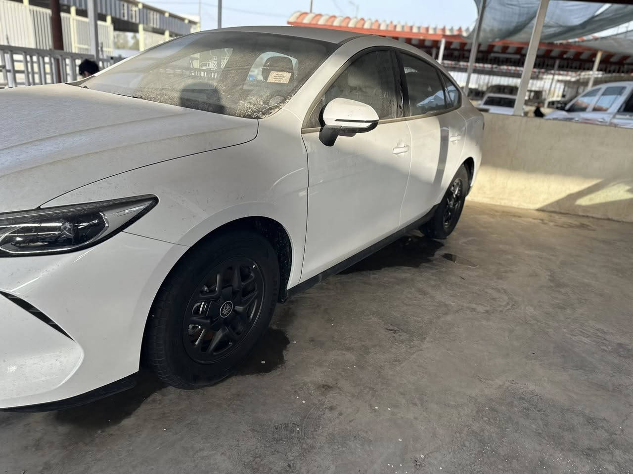 السلام عليكم
بي وايدي 2025

فئة الجن بلاس 
السيارة جديده ماشيه 

900km
19 مليون وبيها مجال 
للستفسار ***********
السياره رقم بغداد  وباسمي
