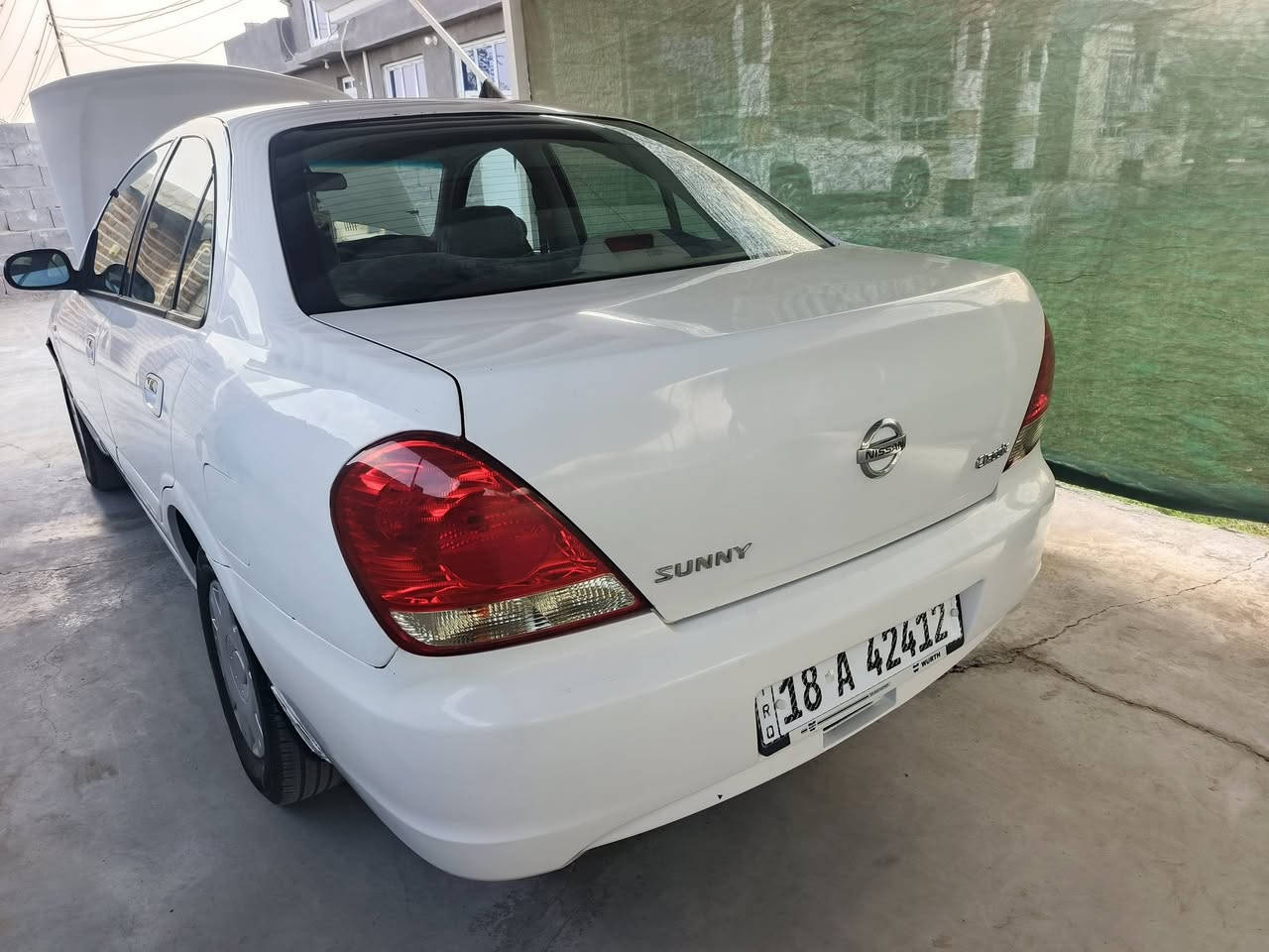 سلام عليكم سني ياباني موديل ٢٠١٠ محرك اسود بيها ملاحظه كلش بسيطه بالبنيد والباقي على الشركه
رقم بابل دولي بأسمي السعر ١١٠ 
مكان السياره بابل جبله واي استفسار ***********
