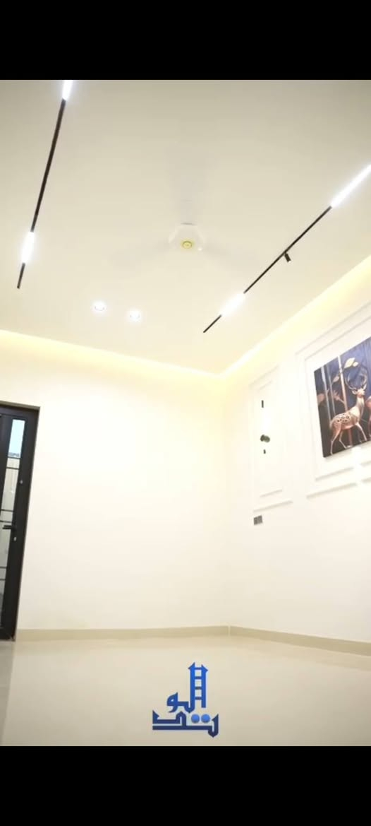 دار للبيع 160  متر VIP بالنجف حي ميسان طابو صرف
 مقابل مصرف الدم فوق الدرجة الاولى بناء جديد مؤثث 
مع منظومة الطاقة الشمسية  الدار يتكون من ((طابقين ))
 والاجهزة الكهربائية  كاملة   والتخم والمطبخ والكنتور والجرابي كامل 
للأستفسار *********** واتساب أيضاً موجود
