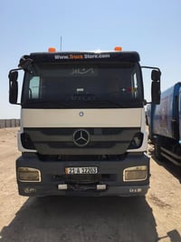 كابسة نفايات • موديل ٢٠٠١ • مكينة ٦ سلندر