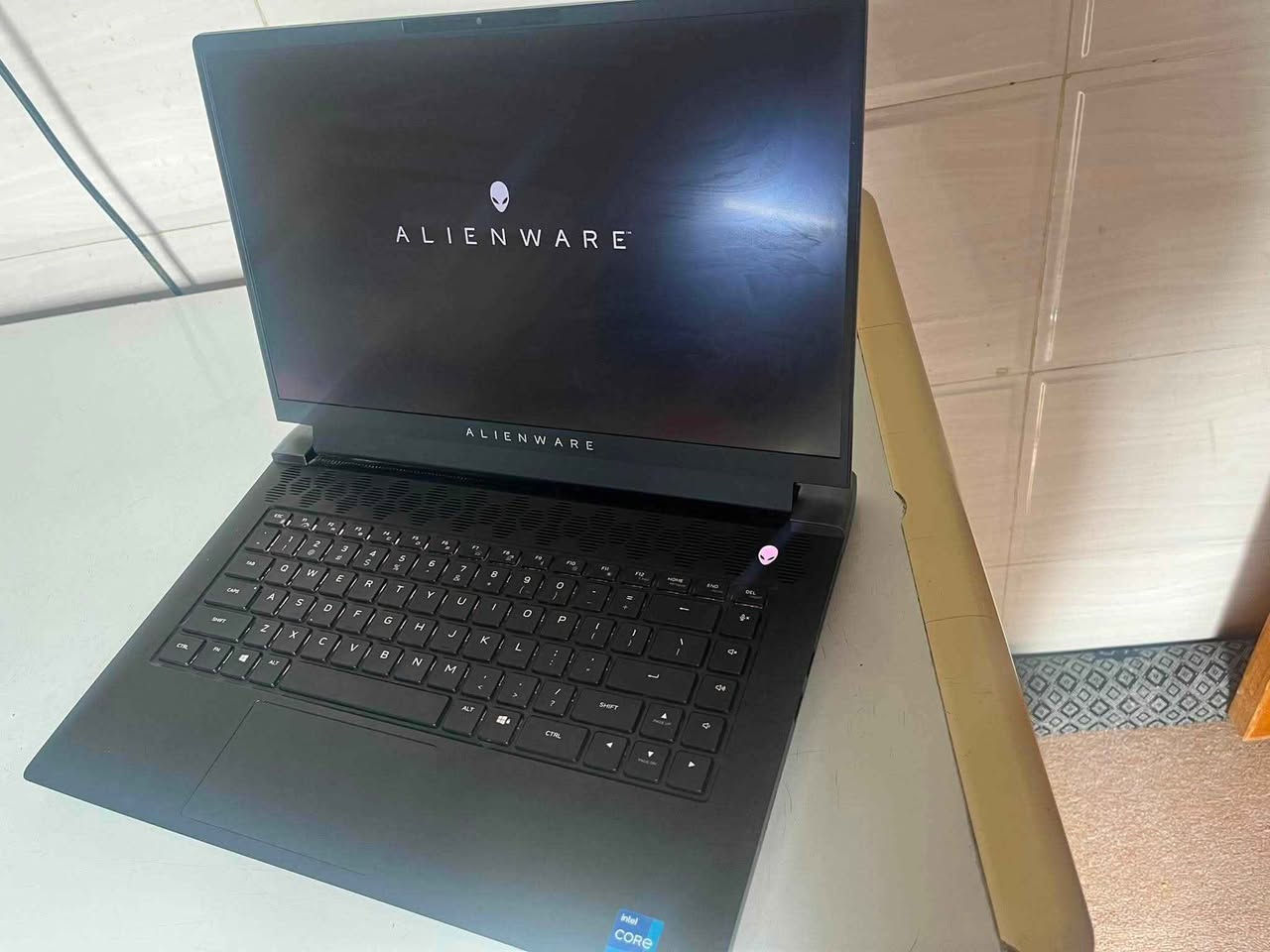 🔥 للبيع وحش الألعاب والأداء الخارق 🔥
💻 Dell Alienware m15 R6 — فخامة + قوة + أداء احترافي

⚡ المواصفات:
🔹 CPU: Intel Core i7-11800H (8 Cores / 16 Threads)
🔹 GPU: RTX 3070 8GB (نسخة 130W القوية جدًا)
🔹 RAM: 32GB DDR4
🔹 SSD: 1TB NVMe
🔹 الشاشة: 15.6 FHD / 360Hz 🔥
🔹 مناسب للألعاب الثقيلة، هندسة، مونتاج، وبرامج التصميم

🎮 يشغل كل الألعاب الحديثة بأداء عالي جدًا
🚀 Valorant / Warzone / PUBG / Cyberpunk بكل سلاسة
❄️ تصميم Alienware الفخم + تبريد احترافي
🔋 جهاز عملي وقوي للشغل والدراسة والألعاب

📦 الجهاز نظيف ومرتب وجاهز للفحص
📍 الموقع: بغداد

💰 السعر: (   مليون ومية فقط )

⚠️ ملاحظة: جهاز مو لأي شخص… هذا للي يريد أداء حقيقي وفخامة Alienware الأصلية 😎

📩 للاستفسار أو الجادين فقط خاص.

```
``` بغداد, العراق


**إذا كنت صاحب هذا الإعلان وتريد حذفه لأي سبب، رجاءا أرسل رسالة إلى الدعم الفني**