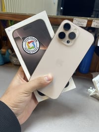 iPhone 16 pro max   ذاكره 256  بطاريه 99‎%‎ قبل يومين نزلت  جهاز نظيف ...