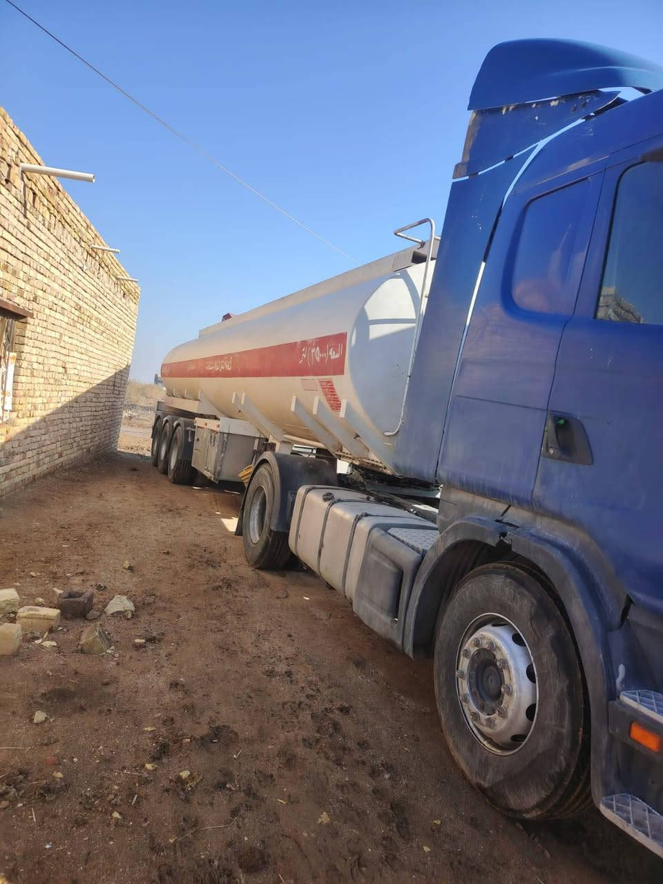 سلام عليكم سكانيه للبيع موديل 2002 مكينه نجكتر 420 لا تبخيرولا تنقيص كير 3×3 رقم اربيل بسمي سنويه وهزه وفحص كله جديد طوناج جي بي اس جديد تانكي مزوج تخم تاير راس وعربانه سياره مكفوله كفاله عامه من كلشي مكان ناصريه ***********
***********
