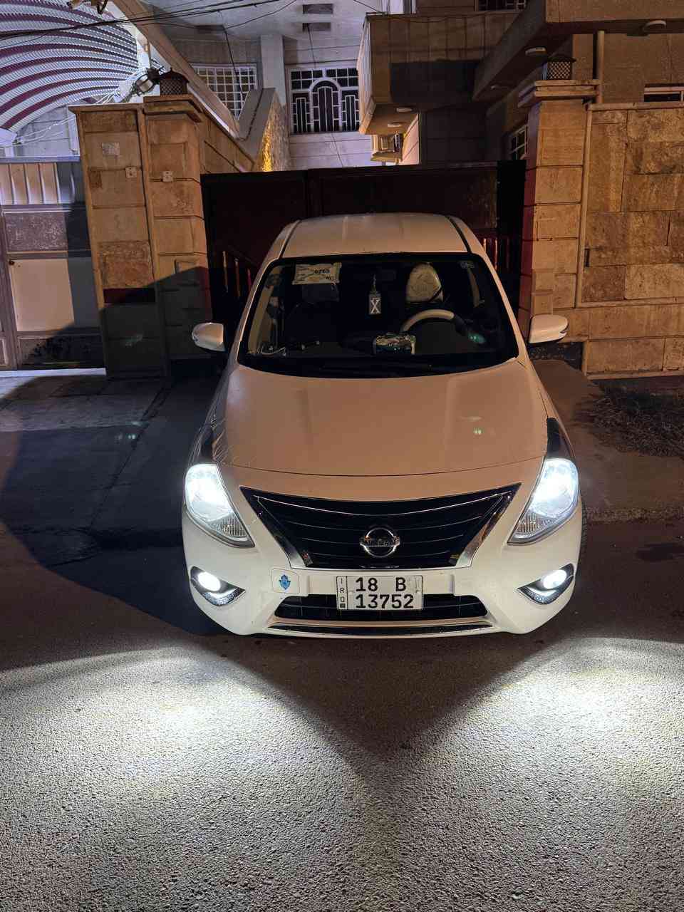 السلام عليكم  نيسان سني  2024
عداد سياره 57 الف قابل للزياده 
سياره نضيفه بمعنا الكلمه دوشمه لايت زنون عالي ناصي غرفه السياره نضافه 100‎%‎ شاشه اندرويد +سماعات ديجي 
رقم السياره بابل لوحات حديثه مشروع وطني باي بكان احولك باسمي سياره مابيها نقص برغي 
بيها رصعه بل باب خفيفه جداً سياره 
مكفوله كفاله عامه عنوان السياره بغداد  السعر السياره 130 ورقه 
للتواصل ***********
