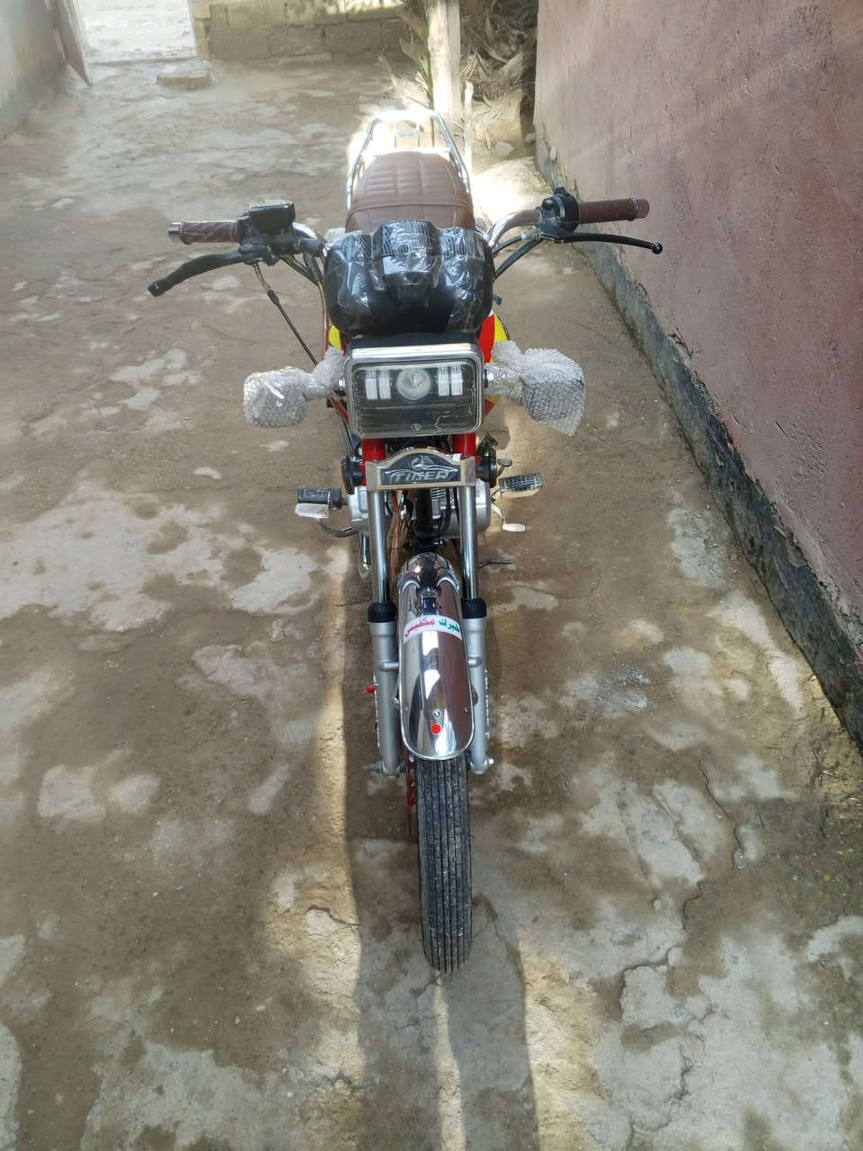 سلام عليكم دراجة للبيع موديل 24 مكفوله كفاله عامه مكان واسط صويرة  ***********
