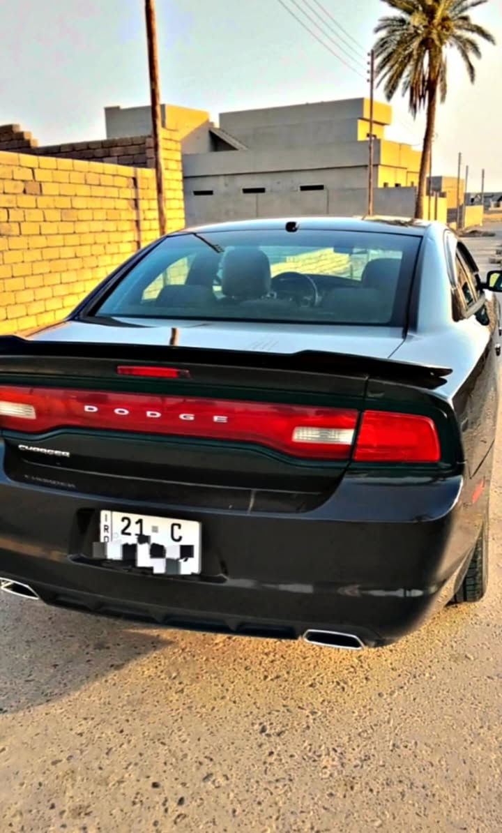 السلام عليكم كل عام وانتو بخير
جارجر للبيع 
موديل 2011سيارة 
نضيفة وجاهزة
 منضومة زينون عالي ناصي 
ربع ميعوزها
وياله تفاحه 
تخم تاير جديد 
ضرر باب السايق فقط صبغ 
 ما مشتغلة خط 
 رقمها سليمانية دولي مميز سنويه لل 2029 للستفسار على 
السعر 155 قفل
***********
مكان صلاح الدين
