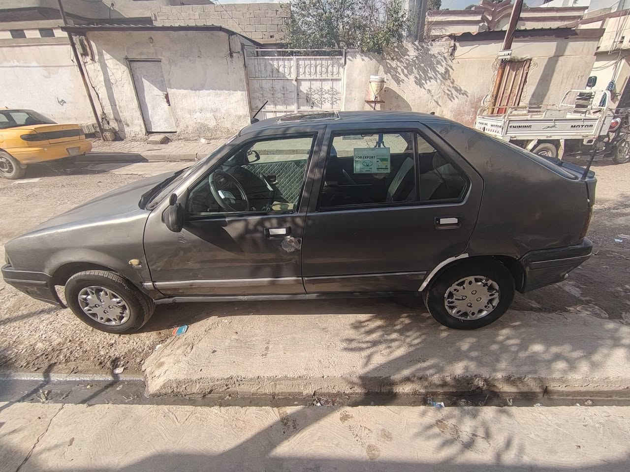 سلام عليكم
شباب عندي سياره رينو حجم 19 المرغوب
اذا اكو مراوس اراوس حسب القناعه 
لبيع شرط التحويل 
رقم دولي كركوك 
دفتر بانزين بيها 
كير محرك شرط لاصرف وله بخار 
سنويه نافذه لغايه (2030) 
شاشه +كامره سستم سماعات 
كهربائية كلها شغاله  
صدر جديد ٤تايرات جدد
باتري جديد 
((مكاني كركوك)) سعرها (26)  وبيها مجال لطيبين ***********
