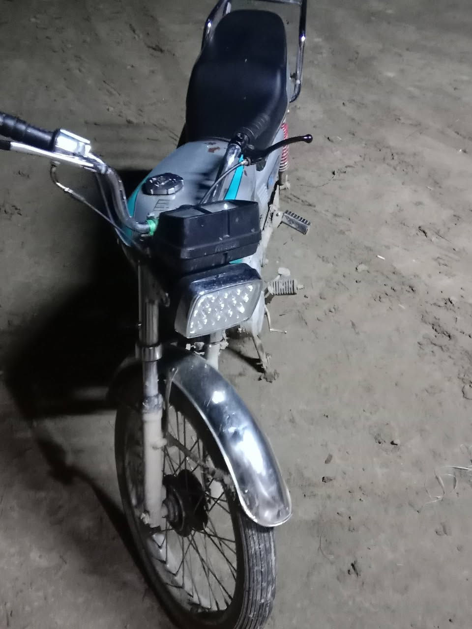 دراجه للبيع اربعه كير موديل 19 اوراقه اسكنر 4 الخامسه ضايعه تايكر اسعر 300 وبيه مجال للطيبين الخاص مفتوح


**إذا كنت صاحب هذا الإعلان وتريد حذفه لأي سبب، رجاءا أرسل رسالة إلى الدعم الفني**