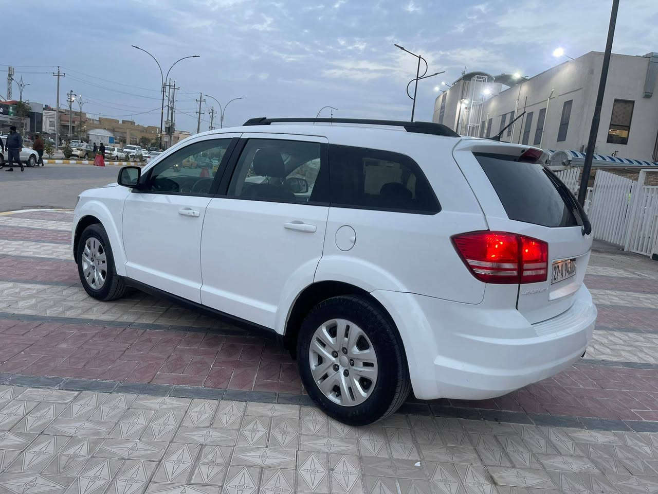 دوج جورني 2018 وارد امريكي سياره صبغ عام وتبديل الباب الامامي رقم ذي قار مداور ثاني يوم مكاني ذي قار الاستفسار ***********
