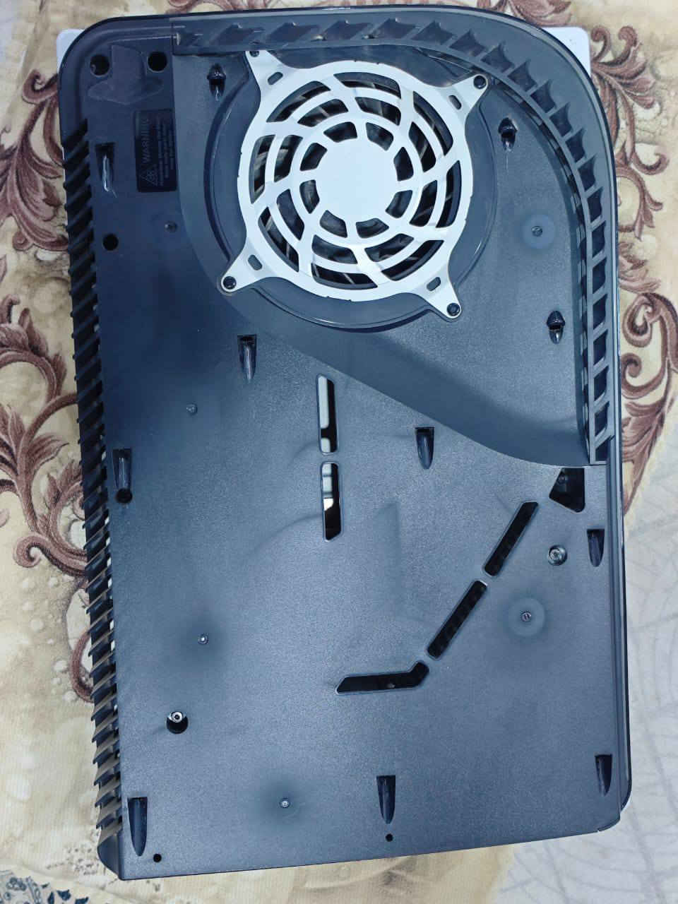 بلاي ستيشن 5 فات اوربي وياه يدتين وخمس العاب ما مفتوح ولا مصلح رقم الهاتف *********** بي واساب
