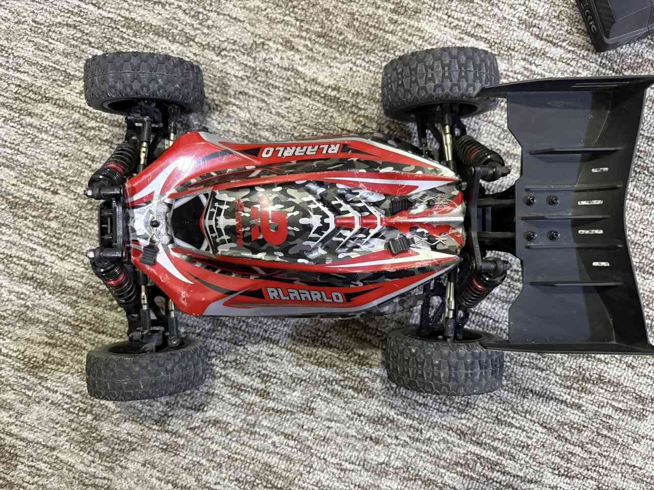 السلام عليكم 
بگي croboll شركة rlaarlo الغنية عن التعريف 
حجم 1/14  فور ويل 
شاصي و دشالي اكسلات حديد نظافة 95% جاهزة وياها جميع ملحقاتها مثل مموضح بالصور للبيع السعر 125 الف   
للاستفسار ***********
