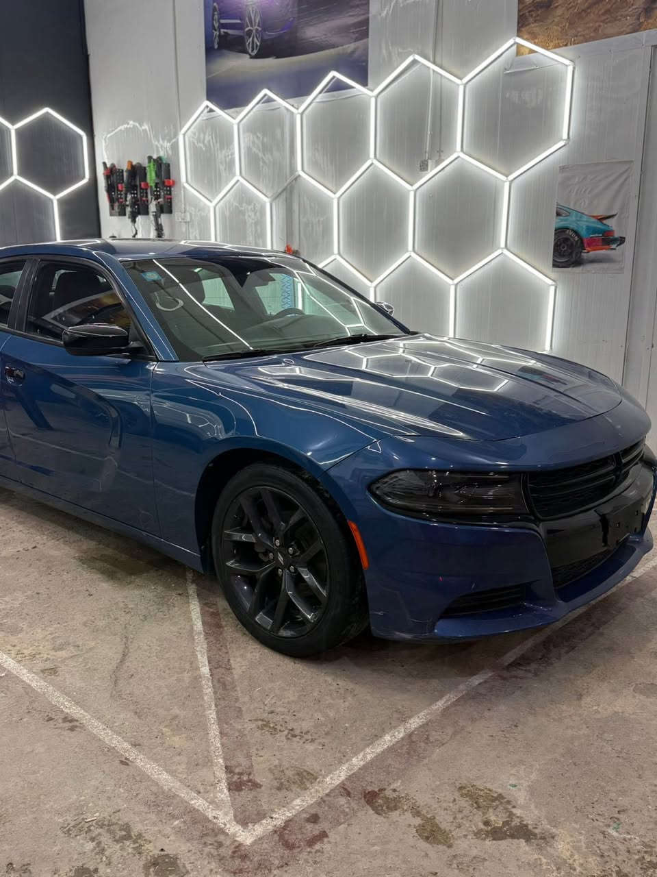 السلام عليكم جارجر موديل 2020 اصل بدون ايرباك رقم بغداد بسمي مكانه ناصريه مركز السعر 230      للاتصال علئ الرقم   ***********
