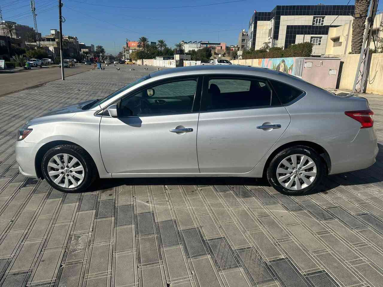 نيسان سينترا (S)
الموديل : 2018 

المحرك : 1.8

الضرر : قطعه وحده صبغ وصور الحادث مرفقه بلمنشور

الممشى : 85 ( كيلو )

اللون : رصاصي 

موصافات ال s المعروفه

مكينه كير تبريد كفاله 

 ادامه كامله دهن كير صدر وتايرات جديده جاهزه 100% 

بيه مكان جراد قليل وتلحيضات بسيطه 

 هزه سنويه  جديده باسمي تحويل ثاني يوم

السعر : (115$) وبي مجال 

العنوان : بغداد حي الجامعه 

للاتصال او الواتساب :***********
