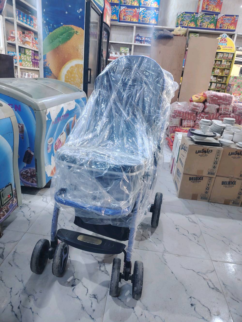 عربةاطفال الحجم كبير وقويه 