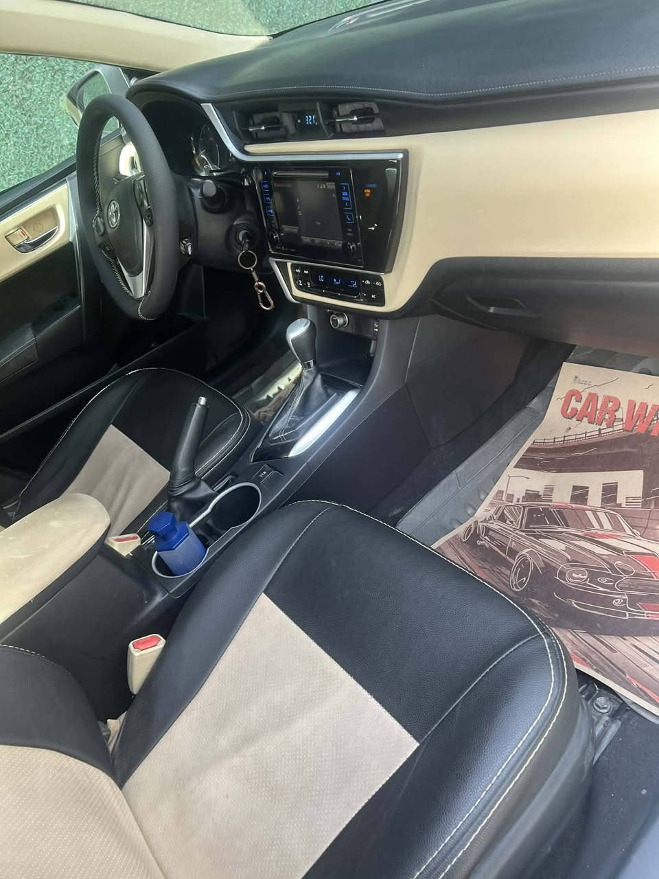 السلام عليكم
كورلا2018le فول مواصفات 
ازرق متغير
ويل١٧ ورادار وشاشة جبيرة gbs
بلوجكتر بلاد وفتحة وداخل بيجي 
ظررهة باب السايق والجاملغ الامامي بدون ايرباك 
وبيهة بالعراق جاملغ خلفي 
اربع قطع صبغ
جاهزة كير ومكينة وتبريد وتخم تاير وصدر
بدون ايرباك 
عارضهة ١٢٢ وبيهة مجال 
***********
